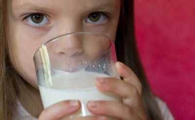 Чем заменить молоко при аллергии